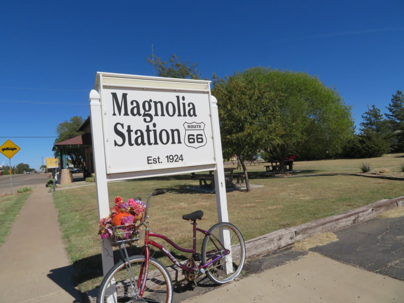 Magnolia Station, Route 66, Vega, Texas, a shady tree and a table for lunch